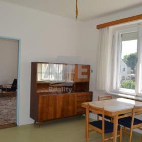 Foto inzerátu Prodej rodinného domu 8+2, 781 m2, Šumvald