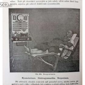 Foto inzerátu Nádherná dobová kniha Přírodní léčba a domácí lékař, rok 1923