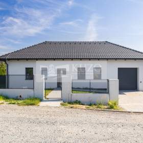 Prodej komfortního rodinného domu 4+kk, 255 m² / 19259642