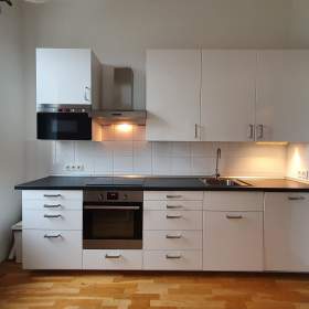 Pronájem bytu -  slunný, nezařízený byt 2+1, 45 m2 + komora na patře, Praha 8 -  Libeň, ul. Braunerov / 19450958