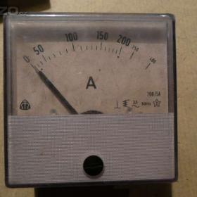 Panelové měřící voltmetry, ampérmetry, ohmmetry, převodní trafa, bočníky. / 10369241