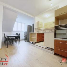 Prodej byty 5+kk, 132 m2 -  Karlovy Vary -  Rybáře / 18875082