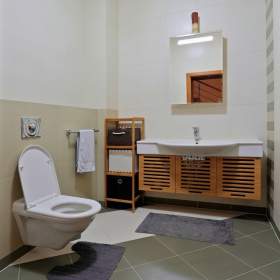 Foto inzerátu Prodej rodinné domy, 550 m² - Nová Role - Mezirolí