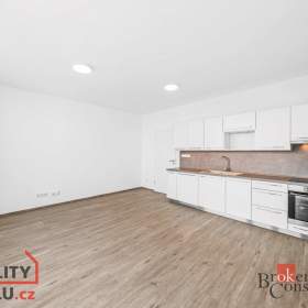 Pronájem byty 1+kk, 42 m2 -  / 19387579