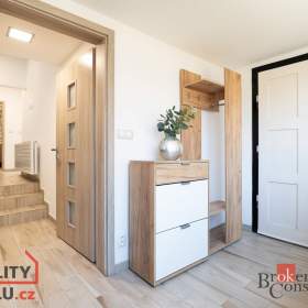 Foto inzerátu Prodej rodinné domy, 105 m2 - Praha - Kyje