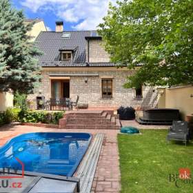 Prodej rodinné domy, 270 m2 -  Benešov / 19396584