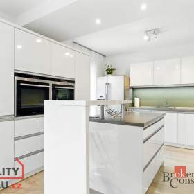 Foto inzerátu Prodej rodinné domy, 146 m² - Praha - Ďáblice