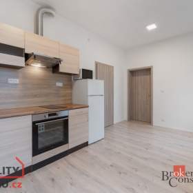 Pronájem byty 2+kk, 30 m2 -  Svitavy -  Předměstí / 19451278