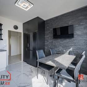 Prodej byty 3+1, 74 m2 -  Praha -  Černý Most / 19458019