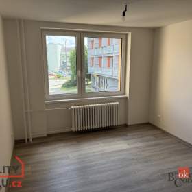 Pronájem byty 3+1, 79 m2 -  / 19461676