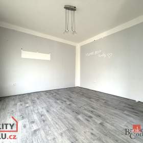 Pronájem byty 3+1, 62 m2 -  / 19467535