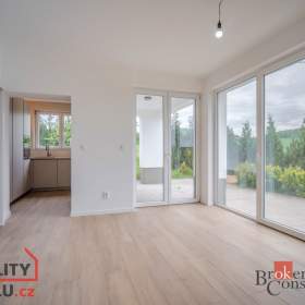 Foto inzerátu Prodej rodinné domy, 181 m² - Neveklov - Nebřich