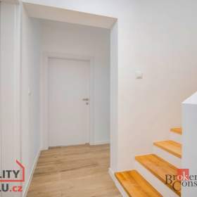 Foto inzerátu Prodej rodinné domy, 181 m² - Neveklov - Nebřich