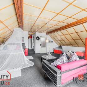 Foto inzerátu Prodej rodinné domy, 198 m² - Dolany