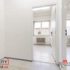 Foto inzerátu Pronájem sklady, 82 m2 -