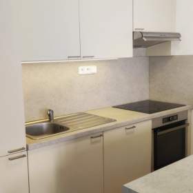 Pronájem byty 2+kk, 68 m2 -  Jesenice / 19480351