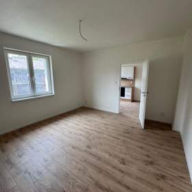 Pronájem byty 1+1, 37 m2 -  / 19481485