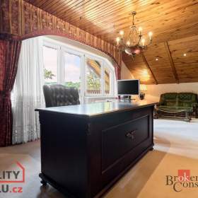 Foto inzerátu Prodej rodinné domy, 388 m² - Karlovy Vary - Tašovice