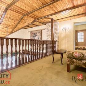 Foto inzerátu Prodej rodinné domy, 388 m² - Karlovy Vary - Tašovice