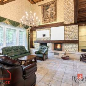 Foto inzerátu Prodej rodinné domy, 388 m² - Karlovy Vary - Tašovice