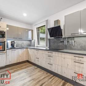 Foto inzerátu Prodej rodinného domu 178 m², Podolí