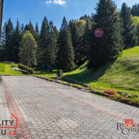 Foto inzerátu Prodej nemovitosti pro ubytování 528 m²