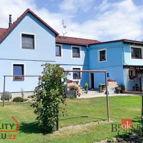 Foto inzerátu Prodej rodinného domu 240 m², Chomutov