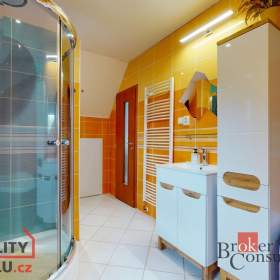 Foto inzerátu Prodej rodinného domu 240 m², Chomutov