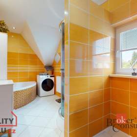 Foto inzerátu Prodej rodinného domu 240 m², Chomutov