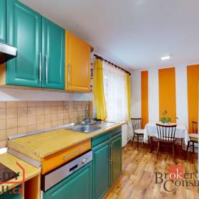 Foto inzerátu Prodej rodinného domu 240 m², Chomutov