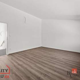 Foto inzerátu Prodej rodinného domu 153 m², Chýně