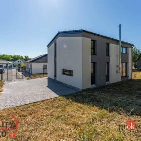 Foto inzerátu Prodej rodinného domu 153 m², Chýně