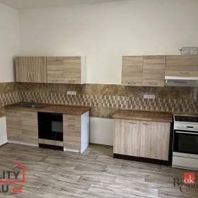 Pronájem bytu 1+kk 30 m2, Opava / 19536664