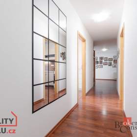 Foto inzerátu Prodej bytu 3+kk 120 m², Babice