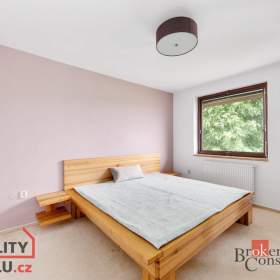 Foto inzerátu Prodej rodinného domu 231 m2, Starý Plzenec