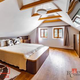 Foto inzerátu Prodej rodinné domy, 370 m² -