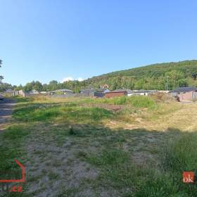 Prodej stavebního pozemku 957 m² / 19551558