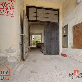 Foto inzerátu Prodej činžovního domu 965 m², Dvůr Králové nad Labem