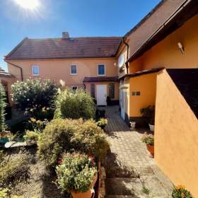 Foto inzerátu Prodej rodinného domu 230 m², Černuc