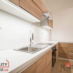 Pronájem bytu 3+kk 70 m², Lhotka / 19578500