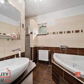 Foto inzerátu Prodej rodinného domu 216 m², Trutnov