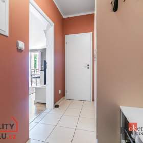 Foto inzerátu Prodej bytu 3+kk 71 m², Bašť