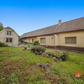 Foto inzerátu Prodej rodinného domu 189 m², Běrunice