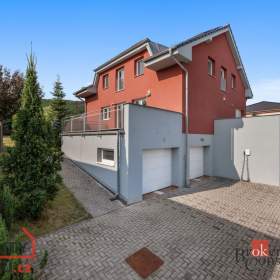 Prodej rodinného domu 290 m², Beroun / 19592157