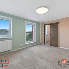 Foto inzerátu Prodej rodinného domu 290 m², Beroun