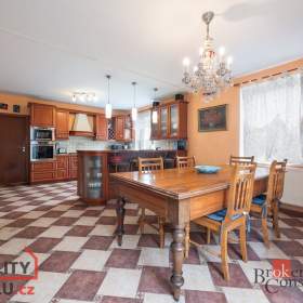 Foto inzerátu Prodej rodinného domu 315 m², Veliká Ves