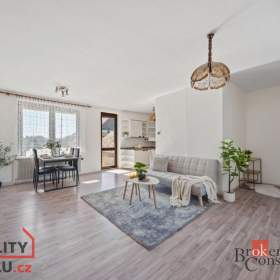 Foto inzerátu Prodej rodinného domu 200 m², Dubenec