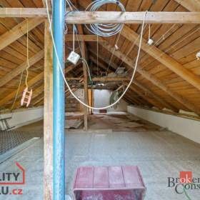 Foto inzerátu Prodej rodinného domu 500 m², Dubenec