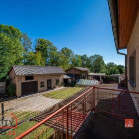 Foto inzerátu Prodej rodinného domu 500 m², Dubenec