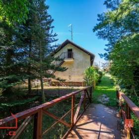 Foto inzerátu Prodej rodinného domu 500 m², Dubenec